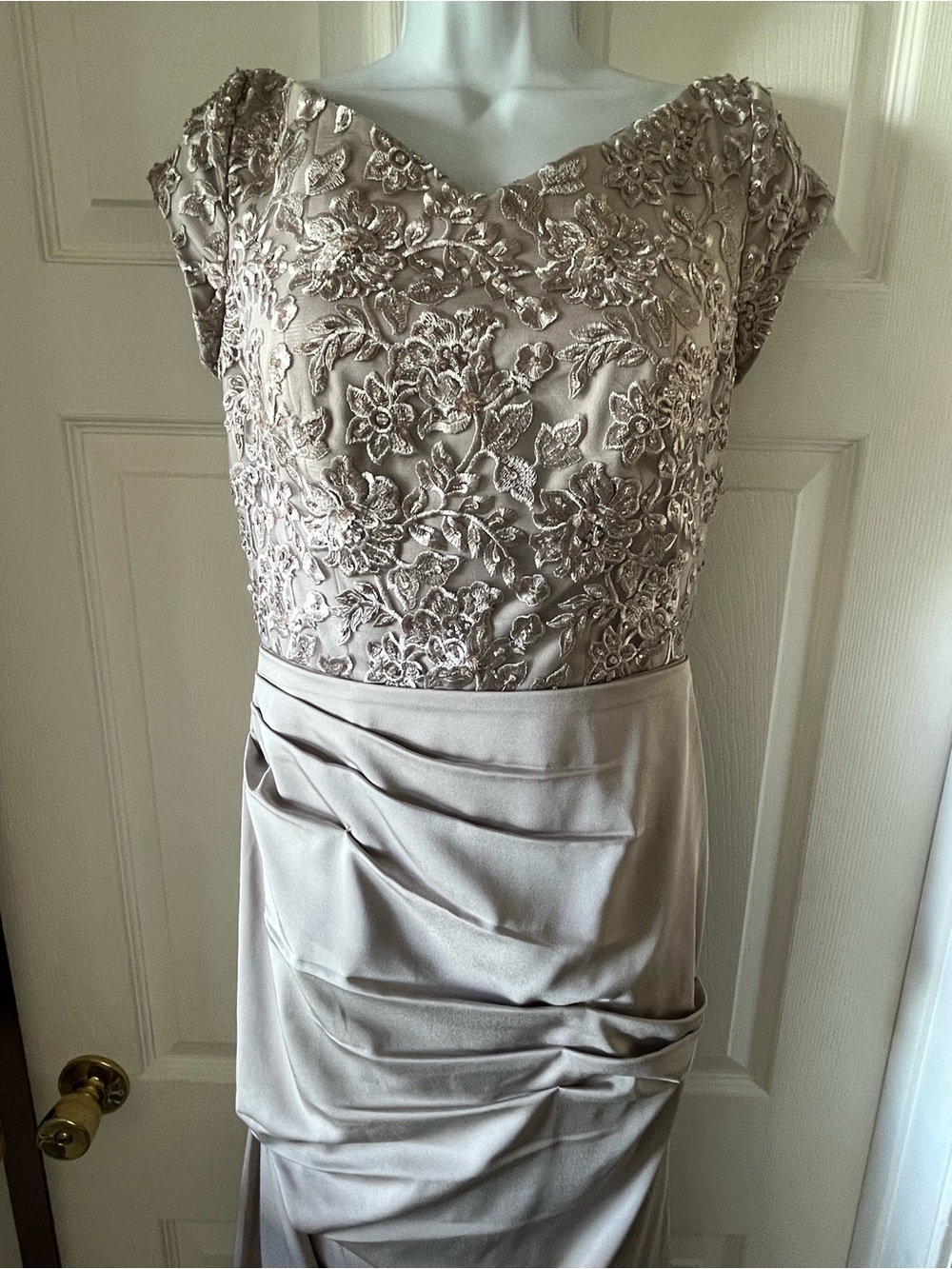 Mother of Bride/Groom Jovani Embroidered Lace Bodice Evening Gown in Champagne